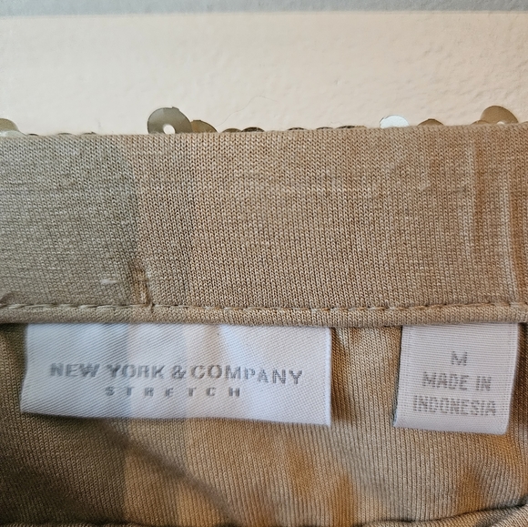 *2 For $30* NY&CO Sequin champagne skirt size medium - Picture 2 of 4